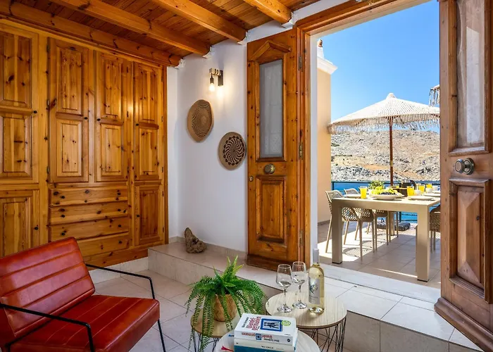 Nimporio View Villa *