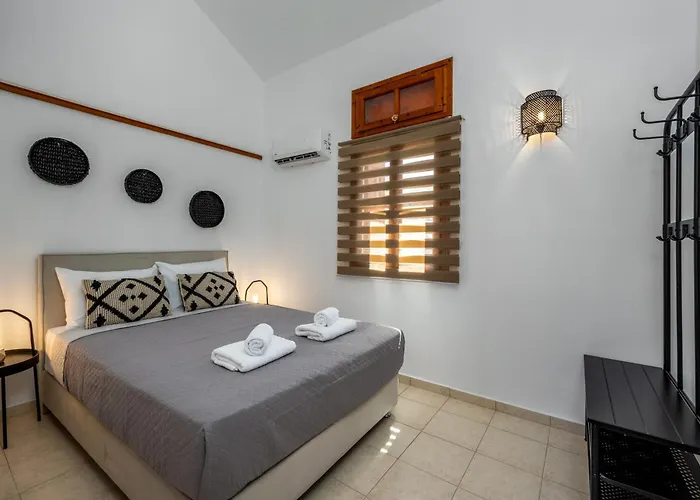 Nimporio View Villa Sými